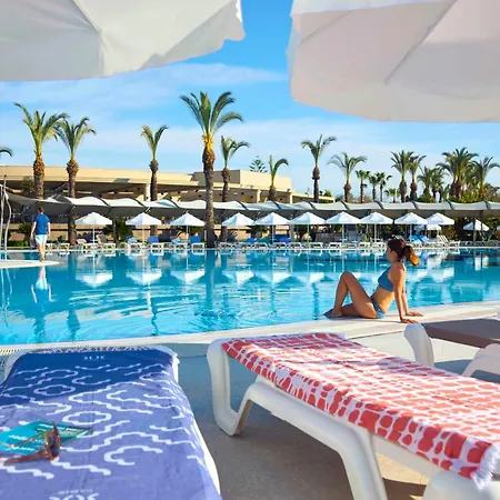 Tui Blue Palm Garden 4* Side