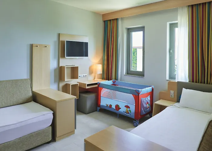 Tui Blue Palm Garden 4* Side