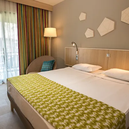 Tui Blue Palm Garden 4* Side