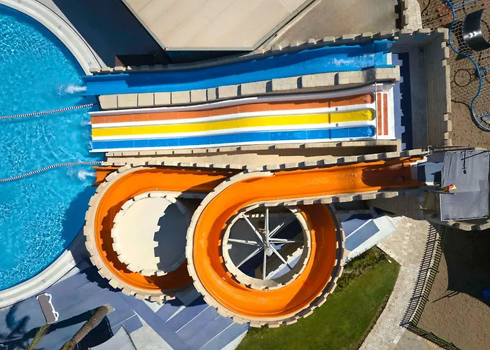 توي بلو بالم غاردين منتجع 4*