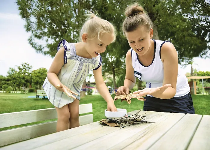 توي بلو بالم غاردين منتجع 4*