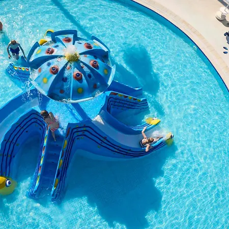 Tui Blue Palm Garden Side