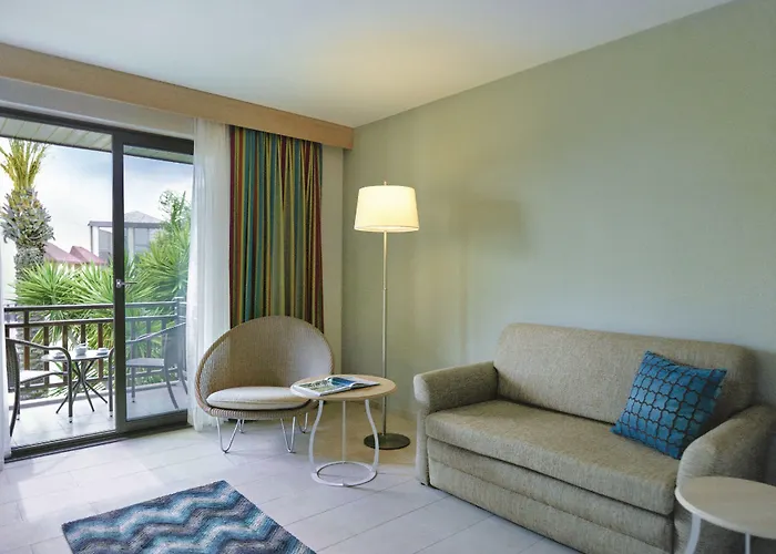 Tui Blue Palm Garden Side