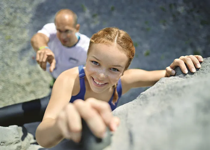 Complex Tui Blue Palm Garden Side
